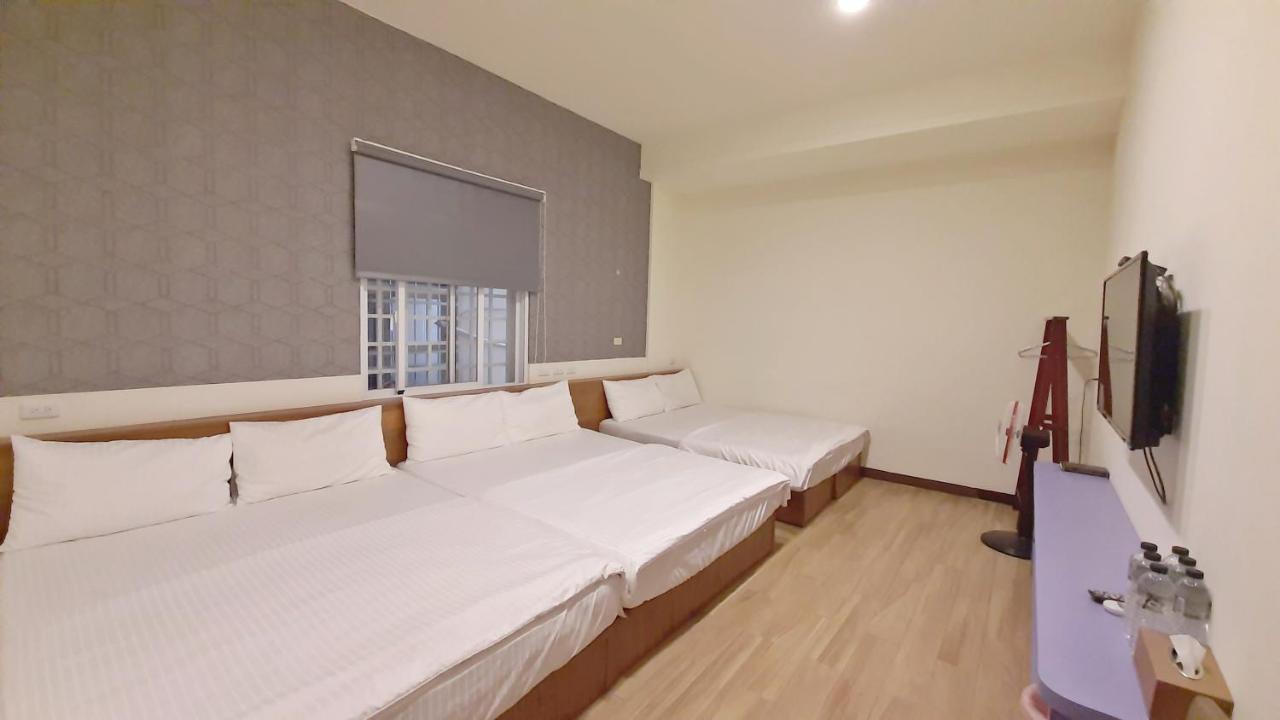 Home Sweet Beach Hotel Xiaoliuqiu Exterior photo