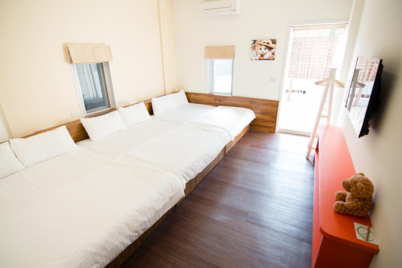 Home Sweet Beach Hotel Xiaoliuqiu Exterior photo